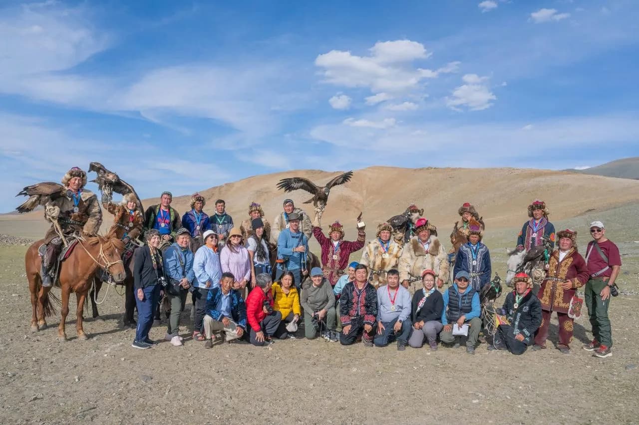 Private travelers meeting Kazakh eagle hunters in Bayan-Ölgii